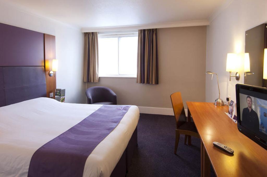 Premier Inn London Croydon Town Centre חדר תמונה