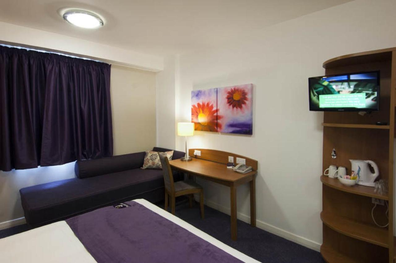 Premier Inn London Croydon Town Centre חדר תמונה